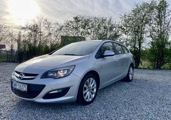 Opel Astra cena 29990 przebieg: 190000, rok produkcji 2012 z Milanówek małe 352